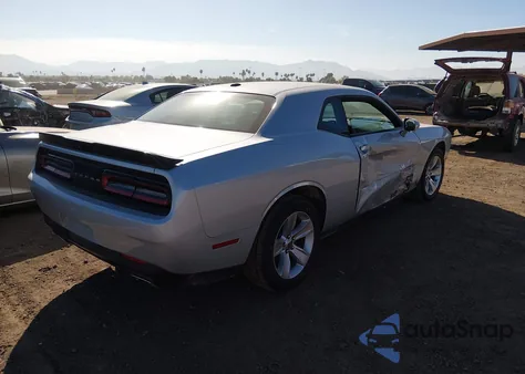 2023 Dodge Challenger Sxt z USA, uszkodzony, nr VIN 2C3CDZAGXPH602061